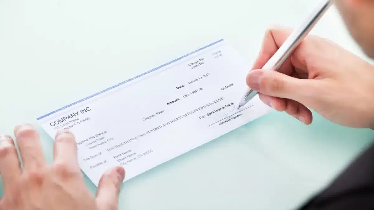 چک برگشتی در دبی